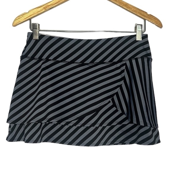 Athleta Swagger Fly By Striped Skort Skirt Small - Picture 2 of 7